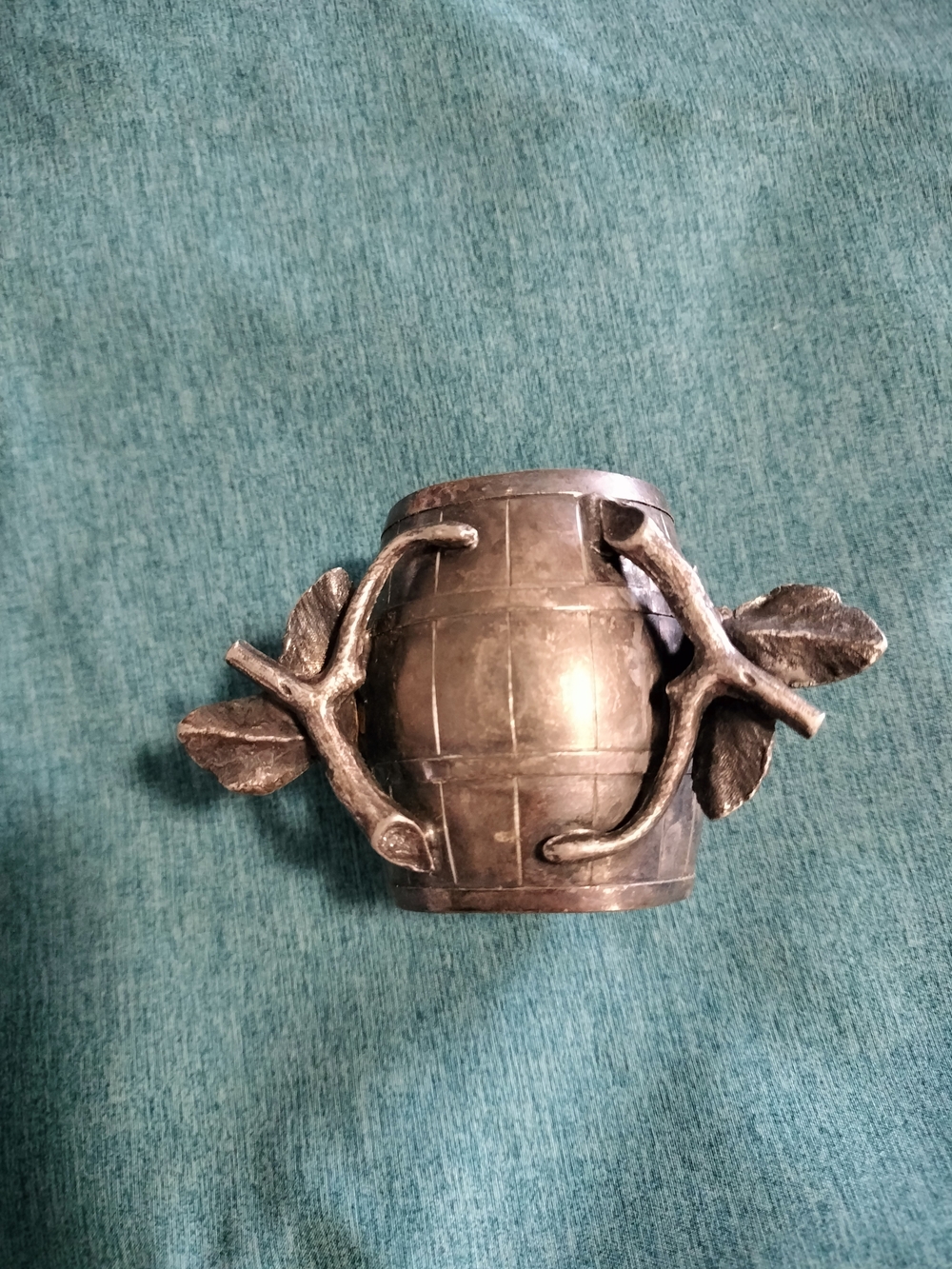 Decorative Barrel Napkin Ring with Leaf Accent - Bronze Finish
